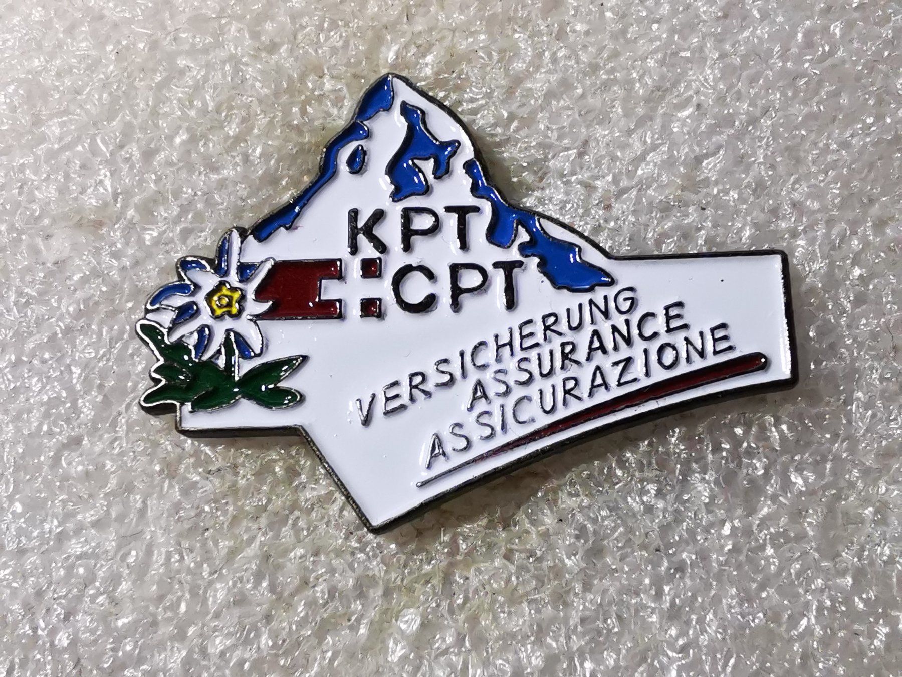 Placchette & Badge: Ansteckpin 56: Kpt – Usato da Oppligen venduto da Pin-Fall-Shop