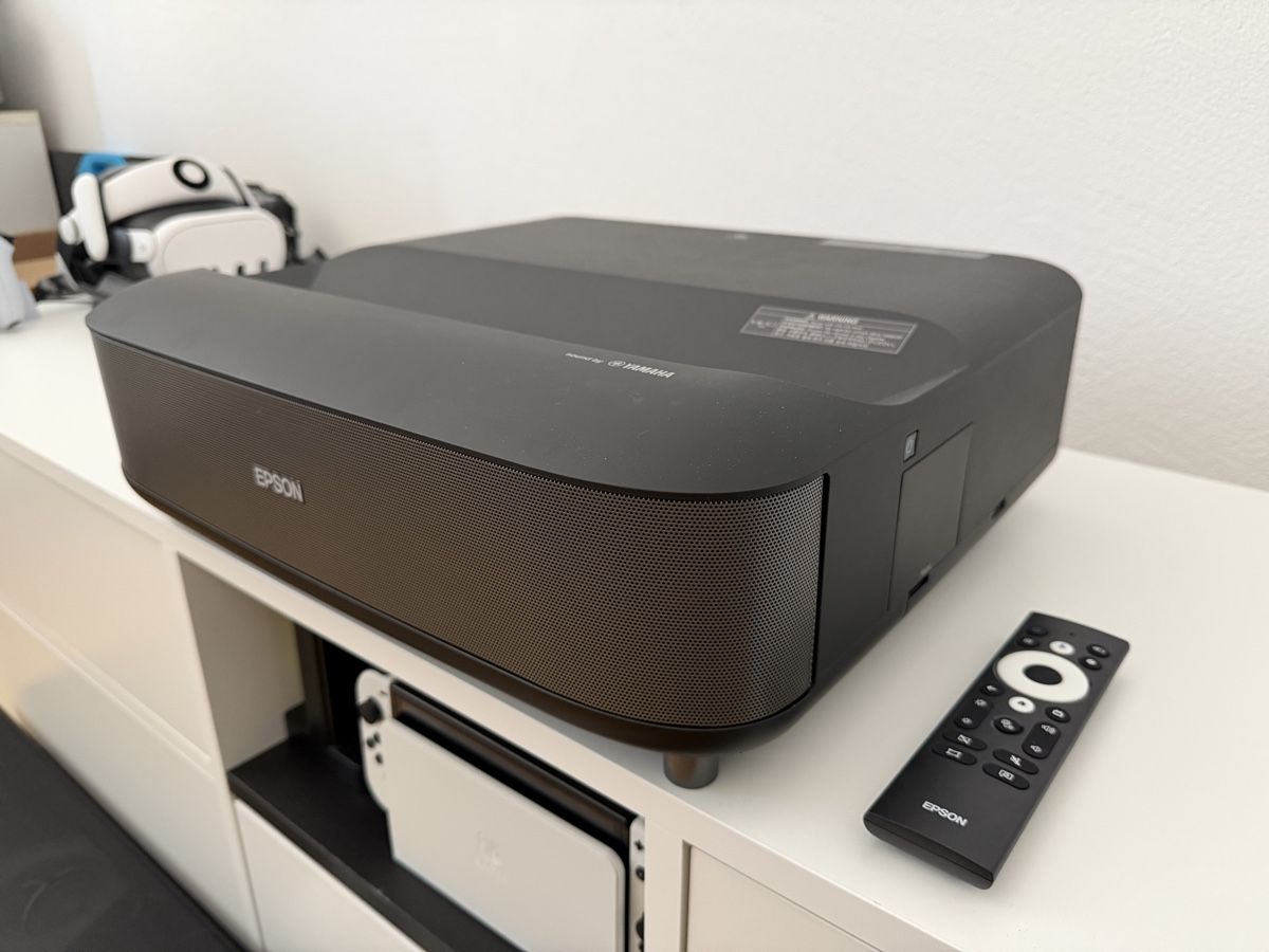 Epson Videoprojektoren: Epson EH-LS650B Laser-Beamer – Gebraucht aus Bremgarten AG von Gsilver 1