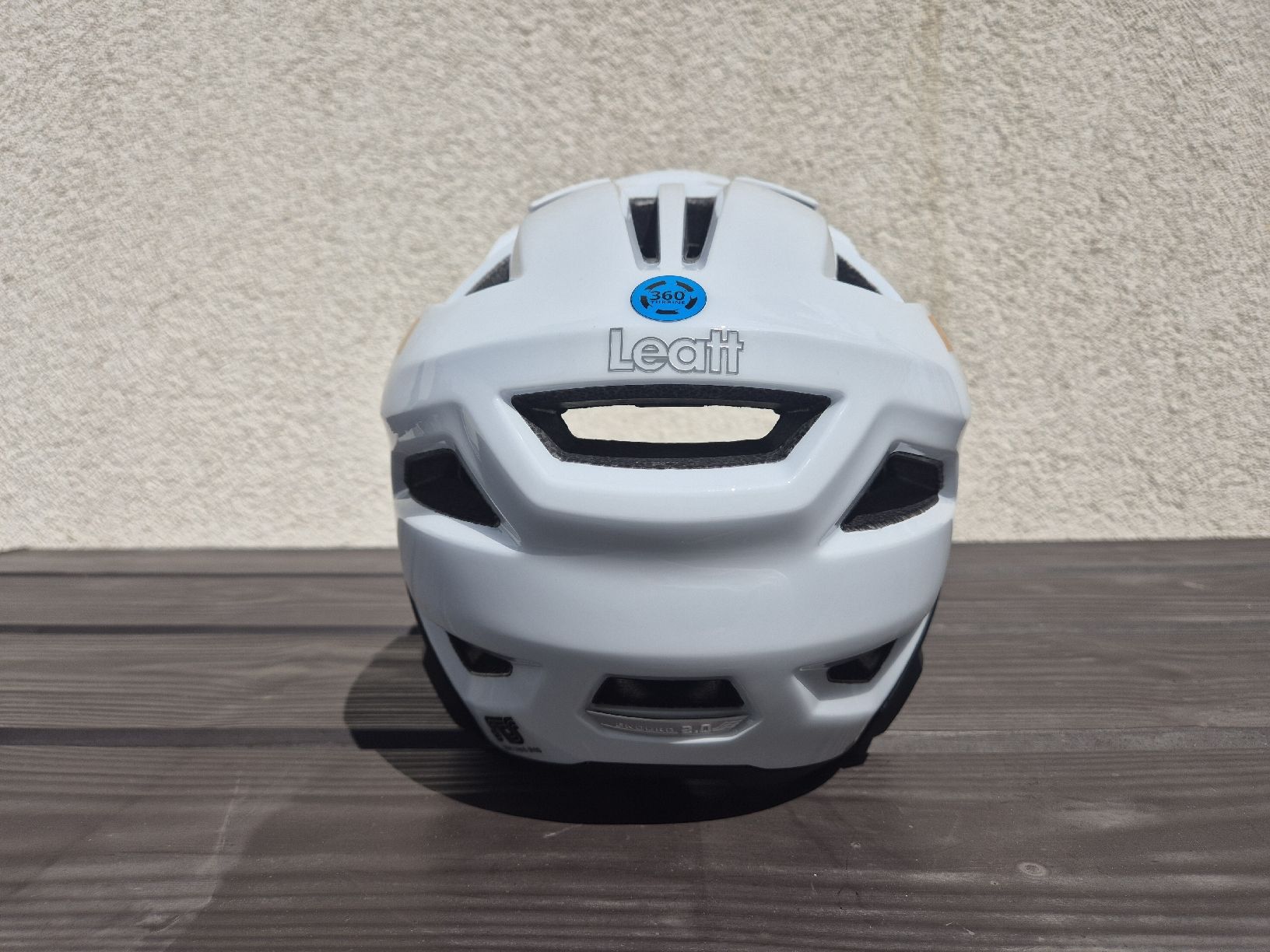 Leatt Casques: Leatt Enduro 2.0 Helm weiss, schwarz – Neuf (Voir description) à Tann par Ptiger29 3