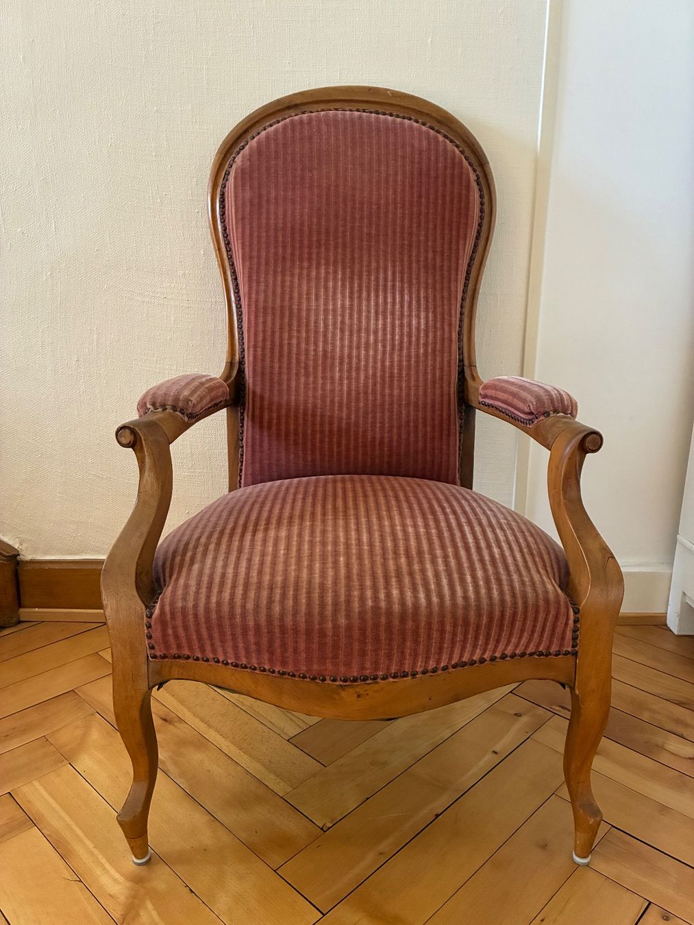 Sessel: Sessel mit Samtstoff – Gebraucht aus Basel von str_5npz 1