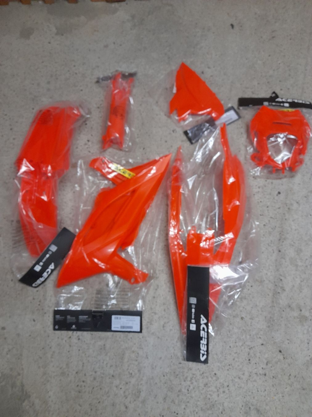 Beta Strada: Beta 125  supermoto Verkleidung kit – Nuovo e nell'imballaggio originale da Waldenburg venduto da mol_r9s8