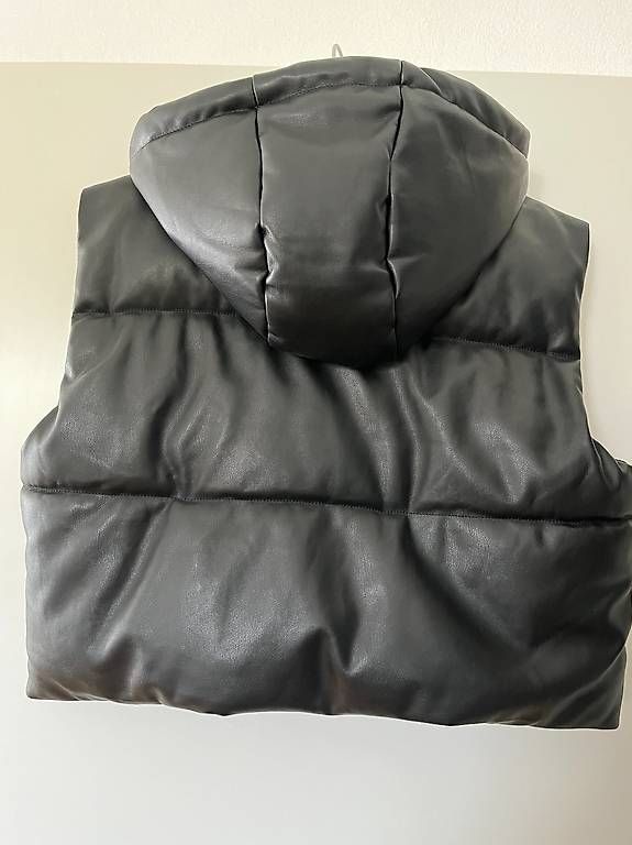 Gilets: Gilet schwarz – D'occasion à Murten par bea_n5yn 1