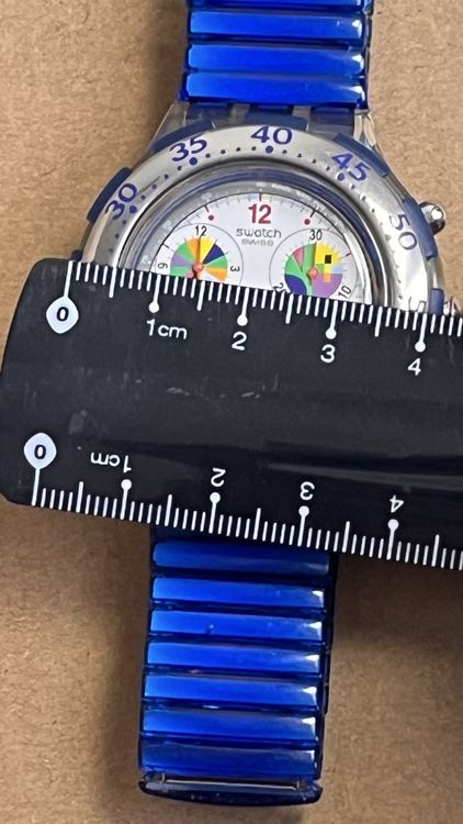 Swatch Montres: Blaue Swatch Uhr mit bunten Elementen-Sammlerstück! – D'occasion à Grenchen par chththl 2