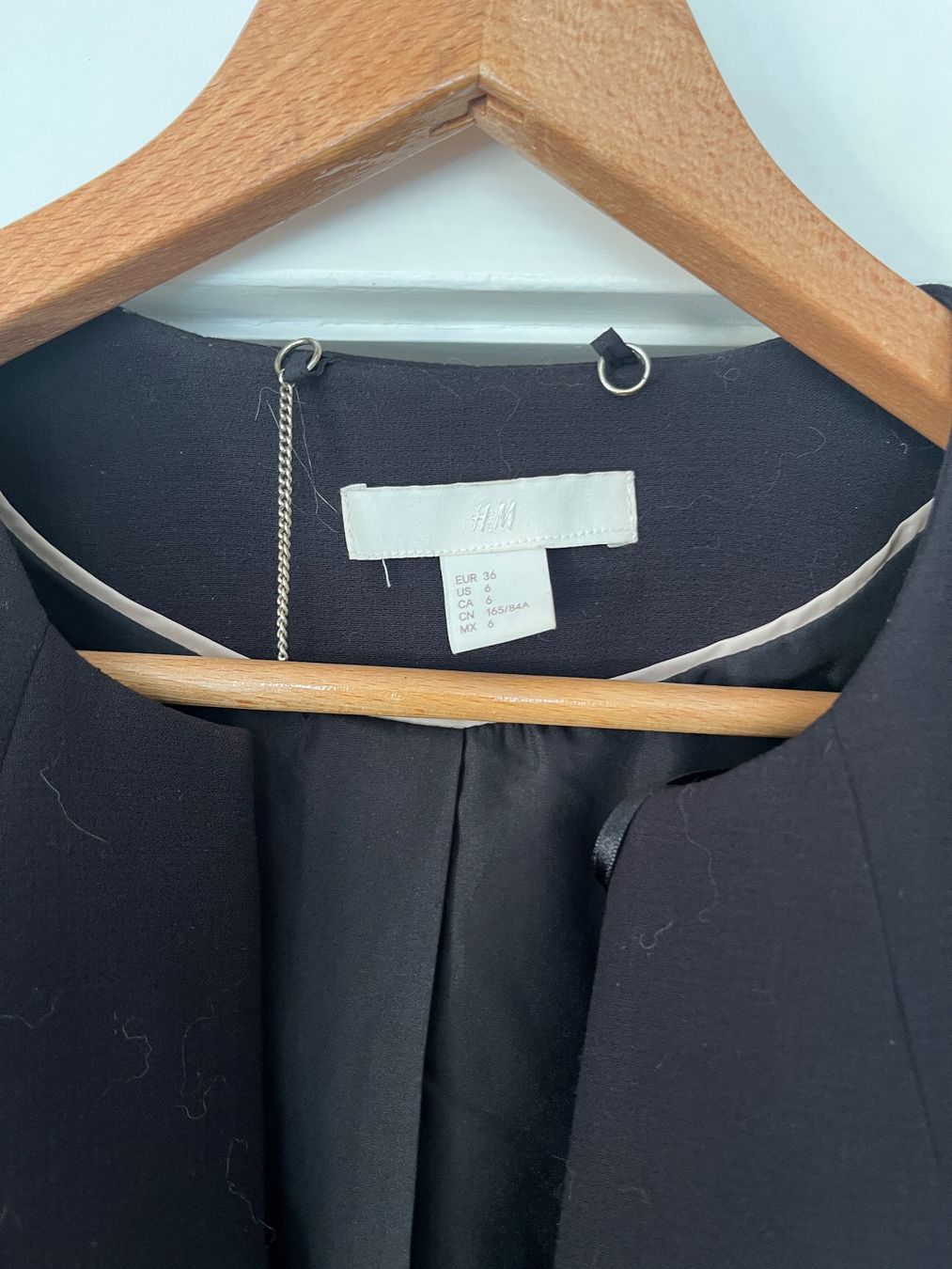 H&M Cappotti: origineller Blazer-Mantel, wunderschön! – Usato da zürich venduto da albinoreh99 6