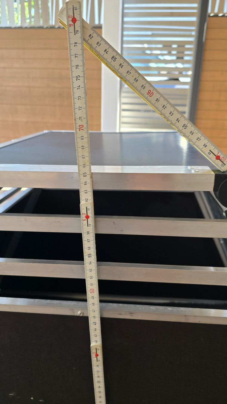 Gabbie, trasporto & Sicurezza: Hundetransportbox Aluminium – Usato da Obergerlafingen venduto da Beat031 5