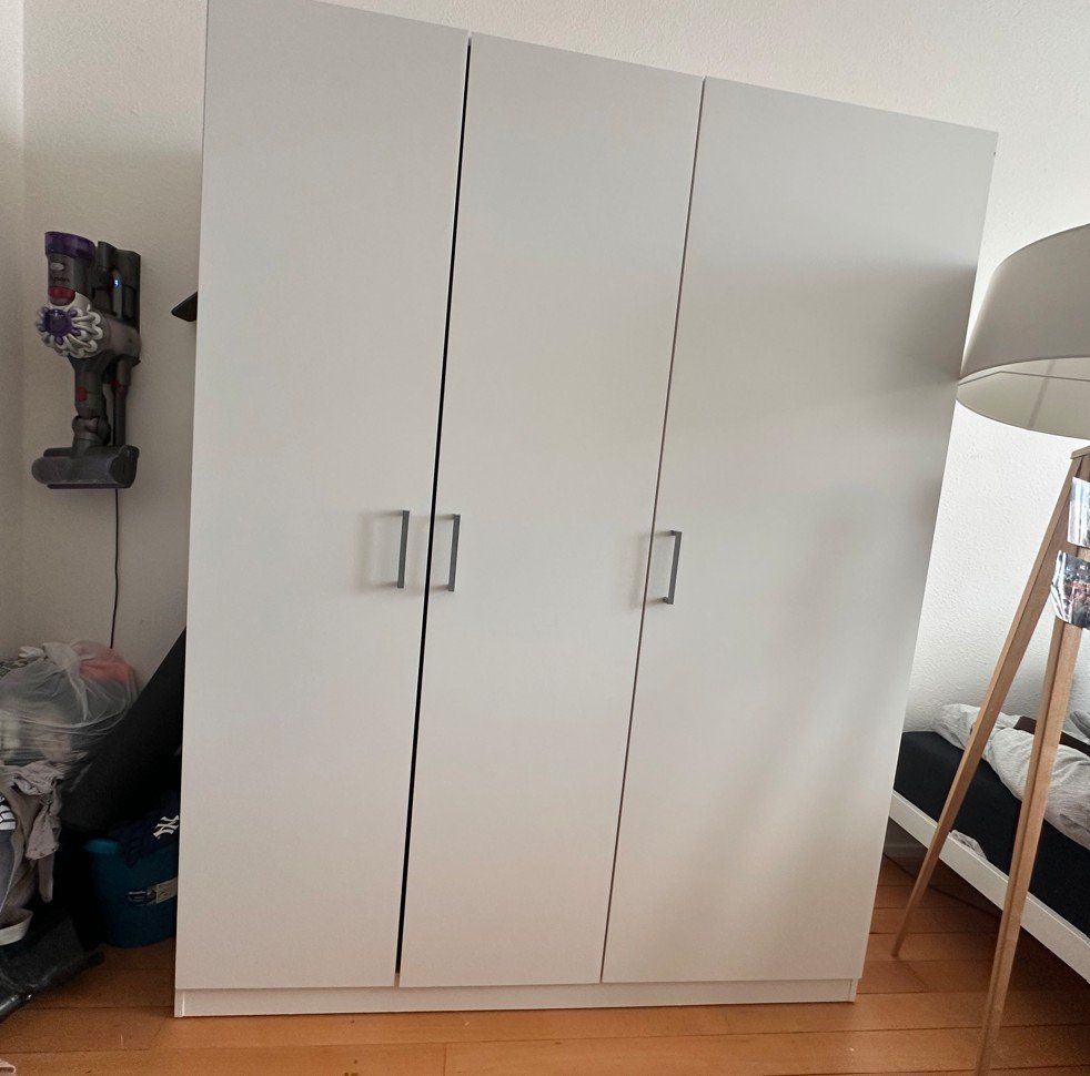 Ikea Schränke: IKEA Schrank, weiss – Gebraucht aus Zürich von sunshine1345