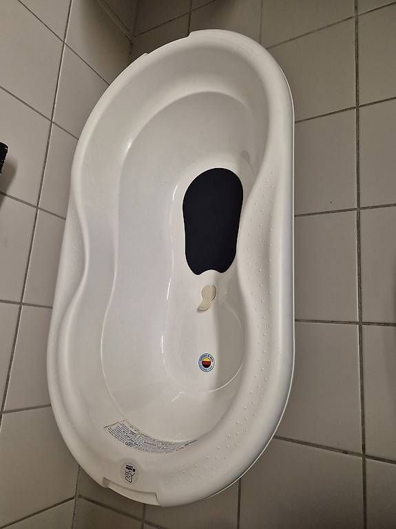 Badespass: Babybadewanne Rotho – Gebraucht aus Allschwil von Annalae 2