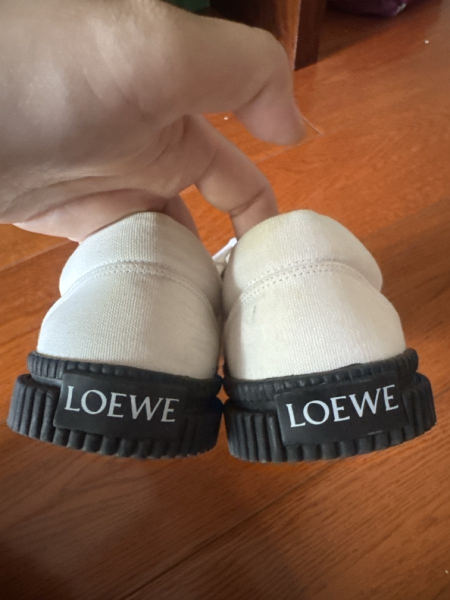 Scarpe da uomo: loewe anagram flap soft white shoes – Usato da Davos Dorf venduto da gin_8k9d 1
