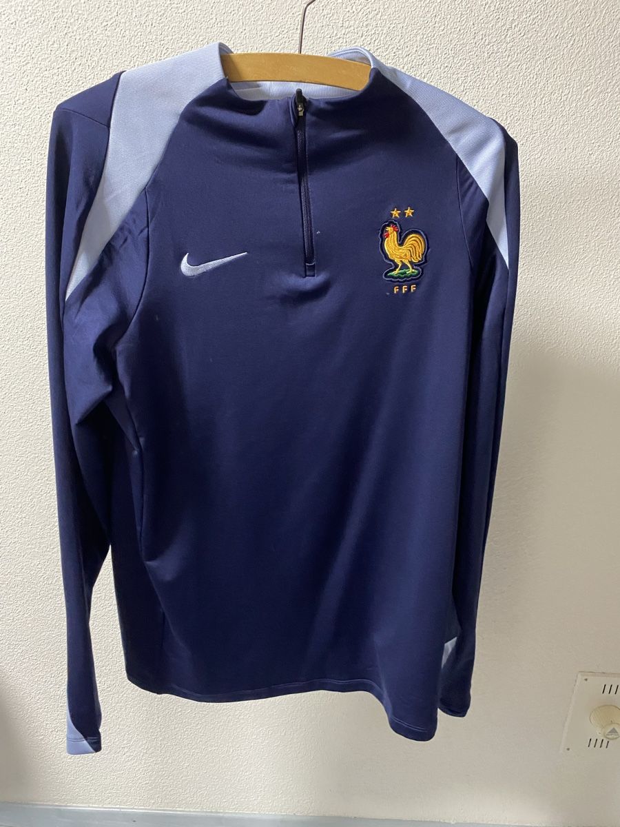 Nike Canottiere & Pantaloni: Nike Frankreich Trainingsoberteil FFF – Usato da Wängi venduto da Time_of_the_moon