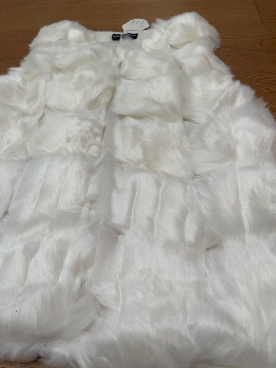 Gilet & Giacche senza maniche: Weisse Kunstfellweste / Gilet Neu – Nuovo e nell'imballaggio originale da Bassersdorf venduto da Sandy456 2