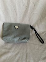 Maison Mollerus Echtfell Tasche Grau/Silber Reissverschluss.