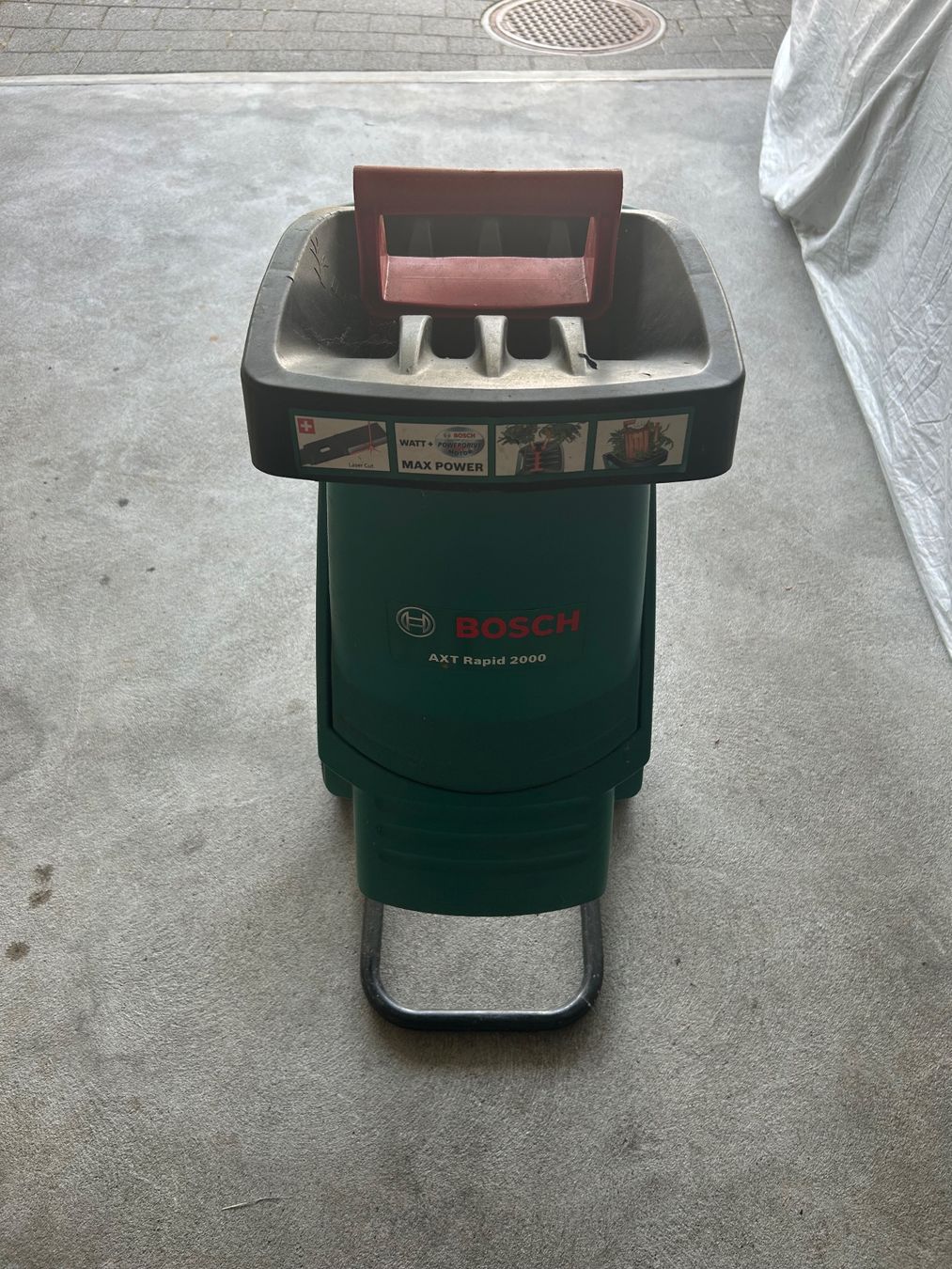Bosch Trinciatrici: Holzhäcksler Bosch AXT 2000 – Usato da Tägerig venduto da scb06
