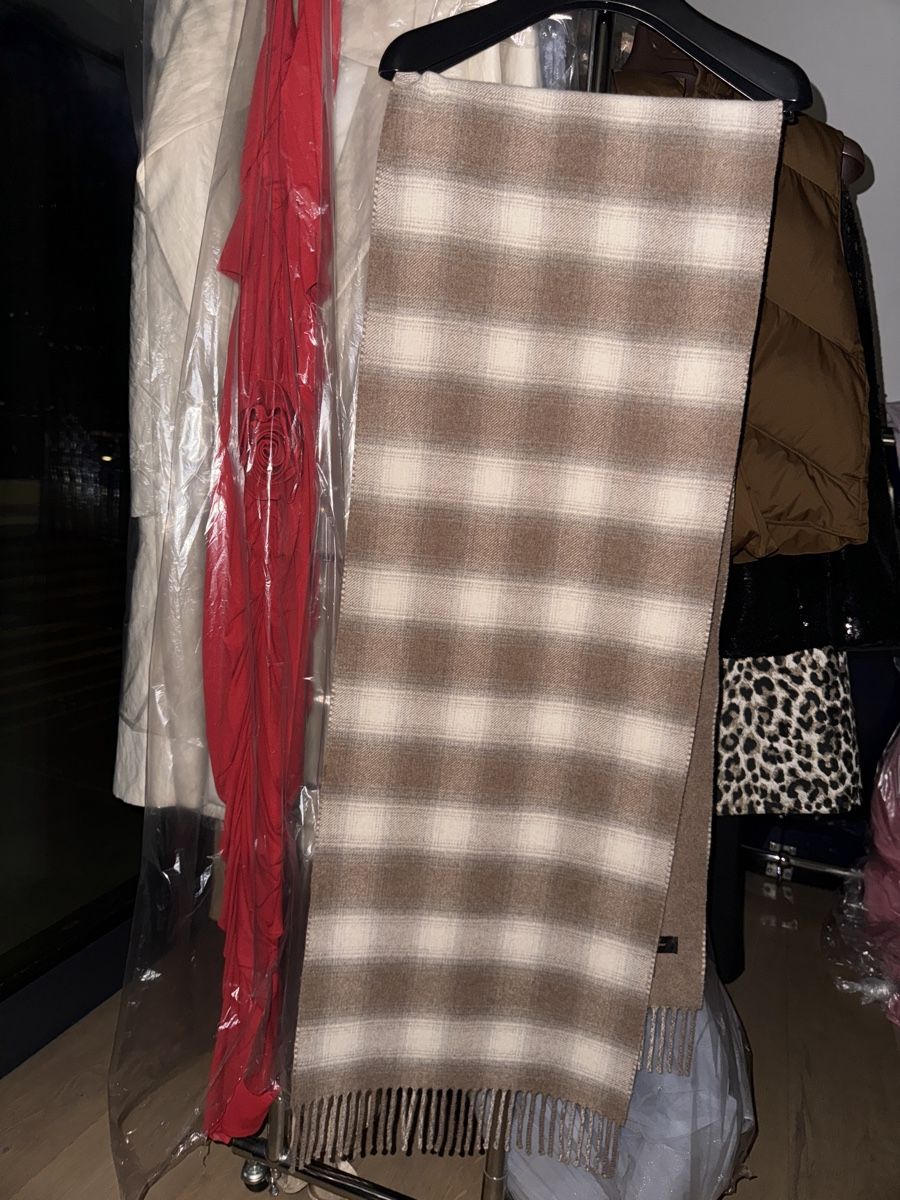 Loro Piana Foulard & Sciarpe: Loro Piana Wool Cashmere Scarf – Nuovo (secondo la descrizione) da Genève venduto da val_rp9x 2