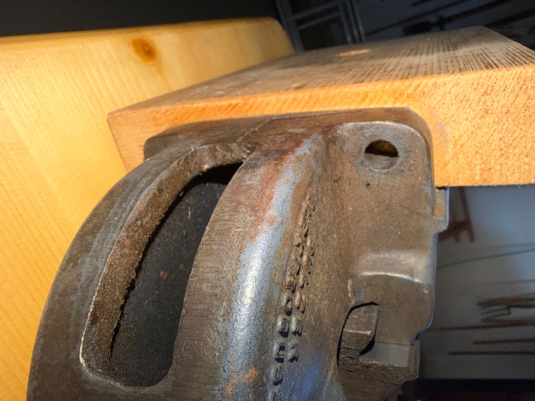 Gressel Tutti gli attrezzi: Gressel Schraubstock 100mm gebraucht – Usato da Duggingen venduto da Ysvogel 3