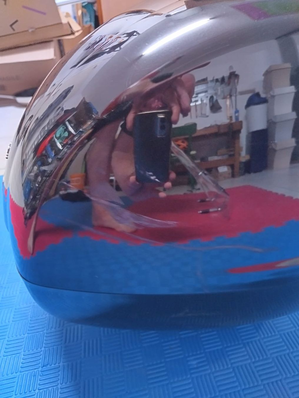 Vespa Topcase: Vespa Top Case schwarz glänzend – Gebraucht aus Männedorf von Mokupuni 3