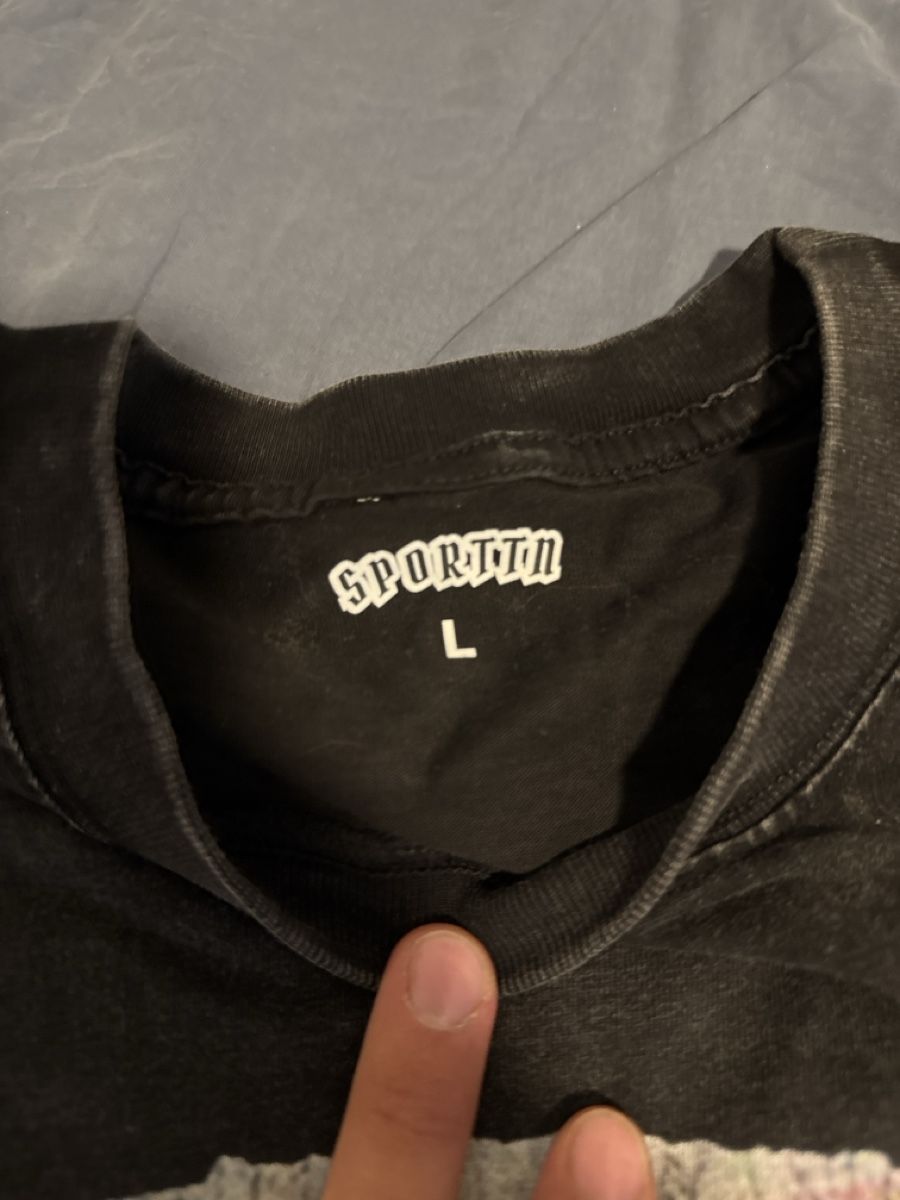 T-shirts: Chris Brown shirt Grösse L gebraucht – Neuf (Voir description) à zürich par sel_c7gk 1