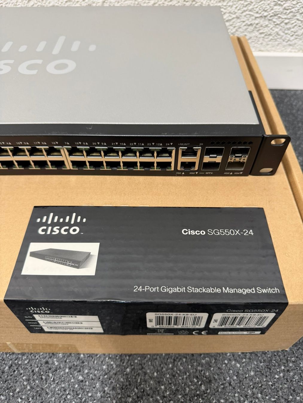 Cisco Hub & Switch: CISCO SG550X-24 SWITCH - OVP – Usato da Hünenberg venduto da loaditAG 1