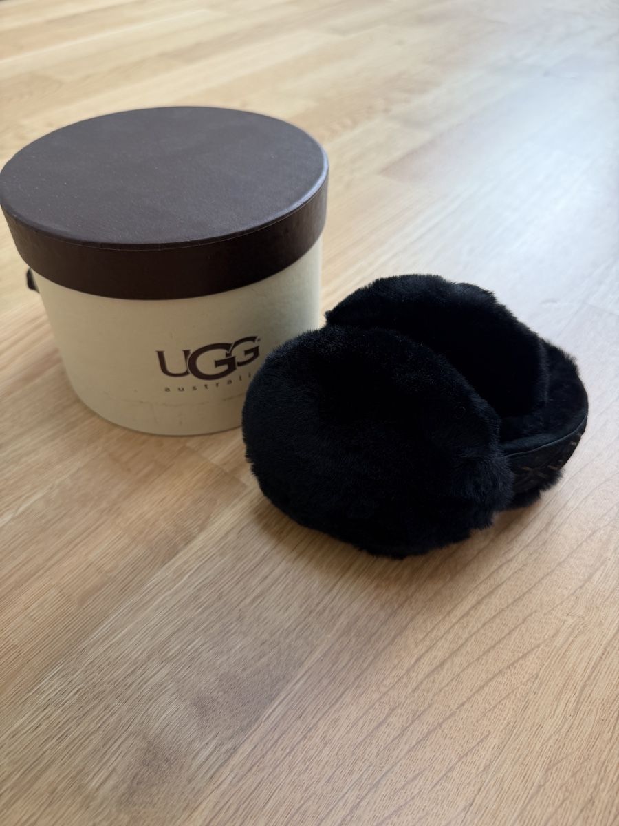 Ugg Copricapi, berretti & cappellini: Ohrenschützer Lammfell UGG – Nuovo (secondo la descrizione) da Zürich venduto da val_5xpm 2