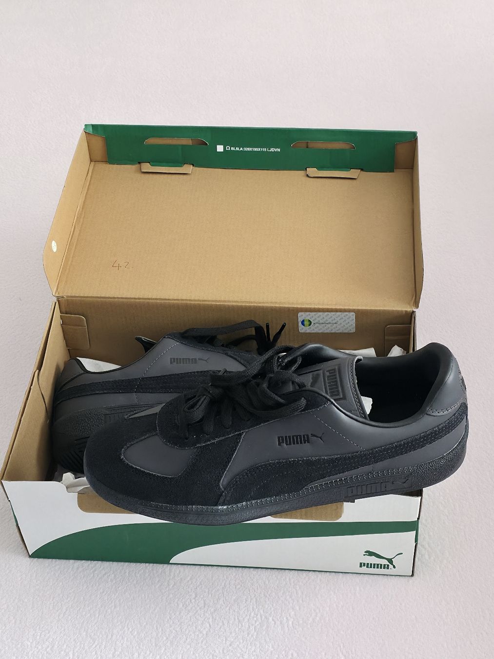 Herrenschuhe: Puma Sneaker Gr. 42 Schwarz Neu OVP – Neu und originalverpackt aus Amriswil von newschweiz