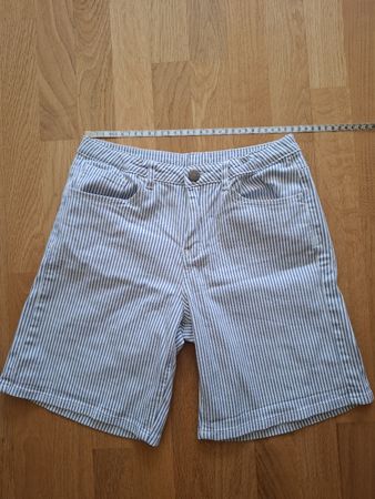 Gestreifte Shorts, neuwertig, Gr. 158/164
