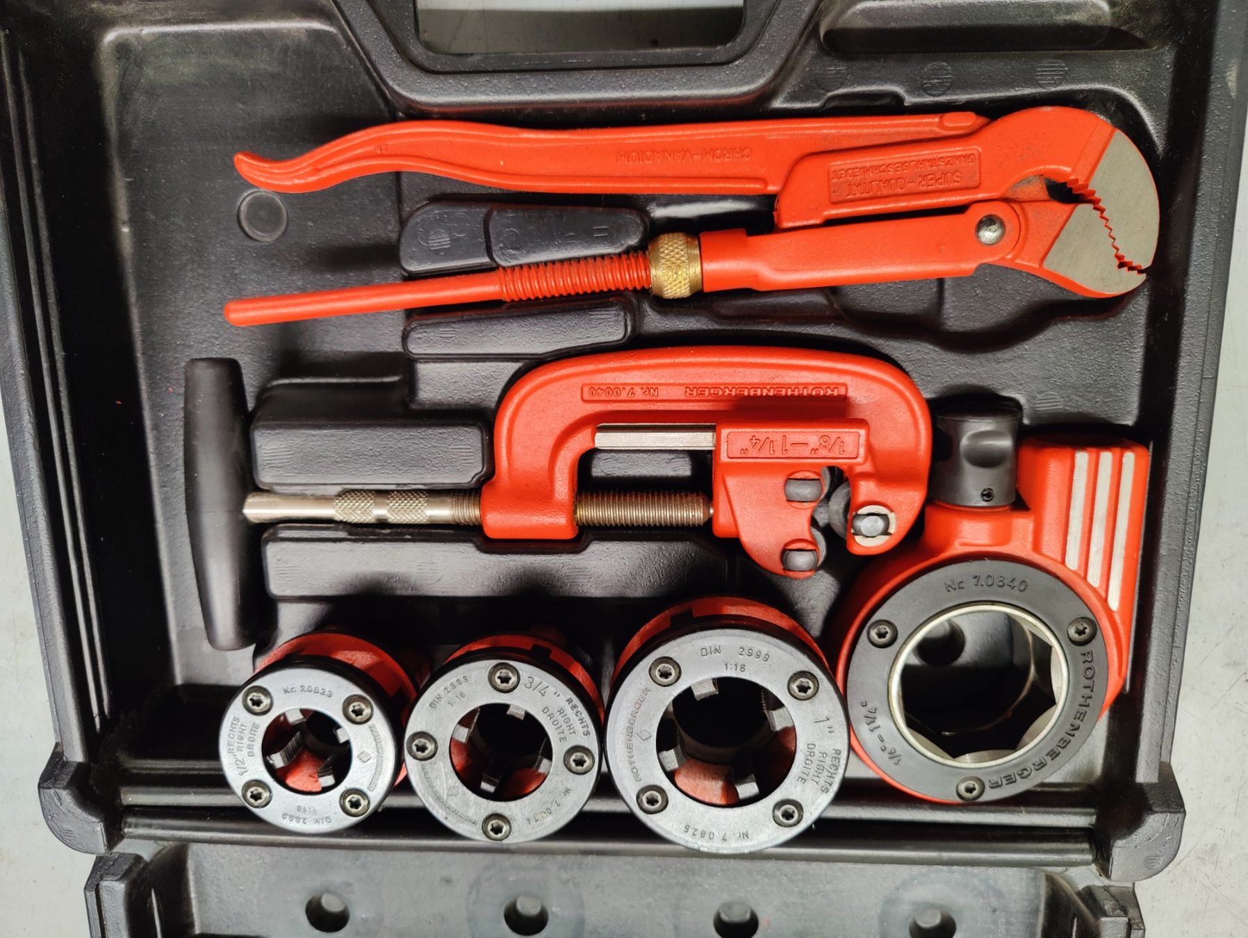 Rothenberger Tutti gli attrezzi: Neu Rothenberger Handgewindeschneider- Set – Nuovo e nell'imballaggio originale da Fehraltorf venduto da Howe 3