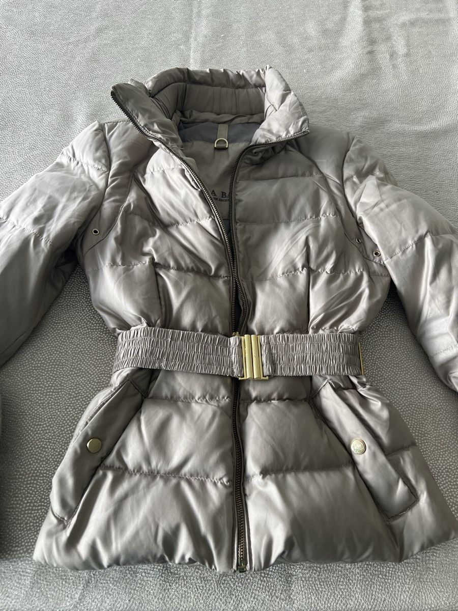 Zara Giacche: Daunenjacke Zara Basic taupe, Grösse S – Usato da Meilen venduto da Namaycus