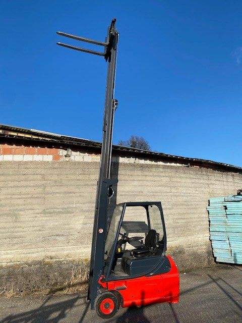 Linde Carrelli elevatori e a forche: Linde Triplex Elektro Stapler E16-02 – Usato da Laufen venduto da VERARMUS11 1