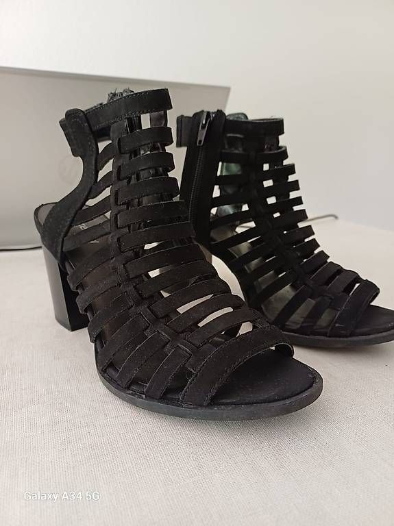 Scarpe da donna: Sandalen Schwarz Größe 37 – Usato da Zürich venduto da roman87788 2