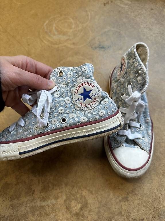 Schuhe für Jungen: Converse Schuhe Bestickt Gr. 30 – Gebraucht aus Bonstetten von YinNation 1