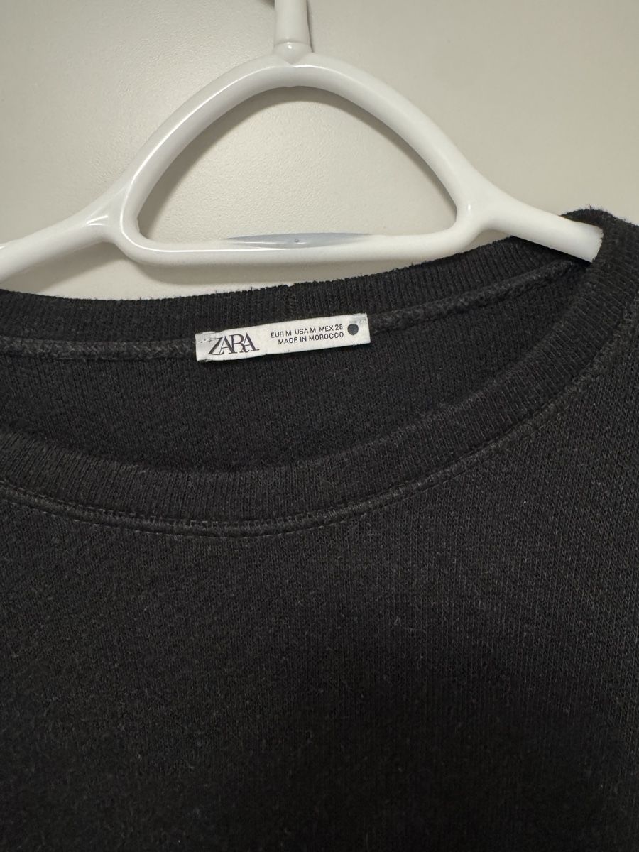 Zara Maglioni & Felpe: Schwarzer Zara Pullover mit Trompetenärmeln, Grösse M – Usato da Lachen SZ venduto da nathiisch 5