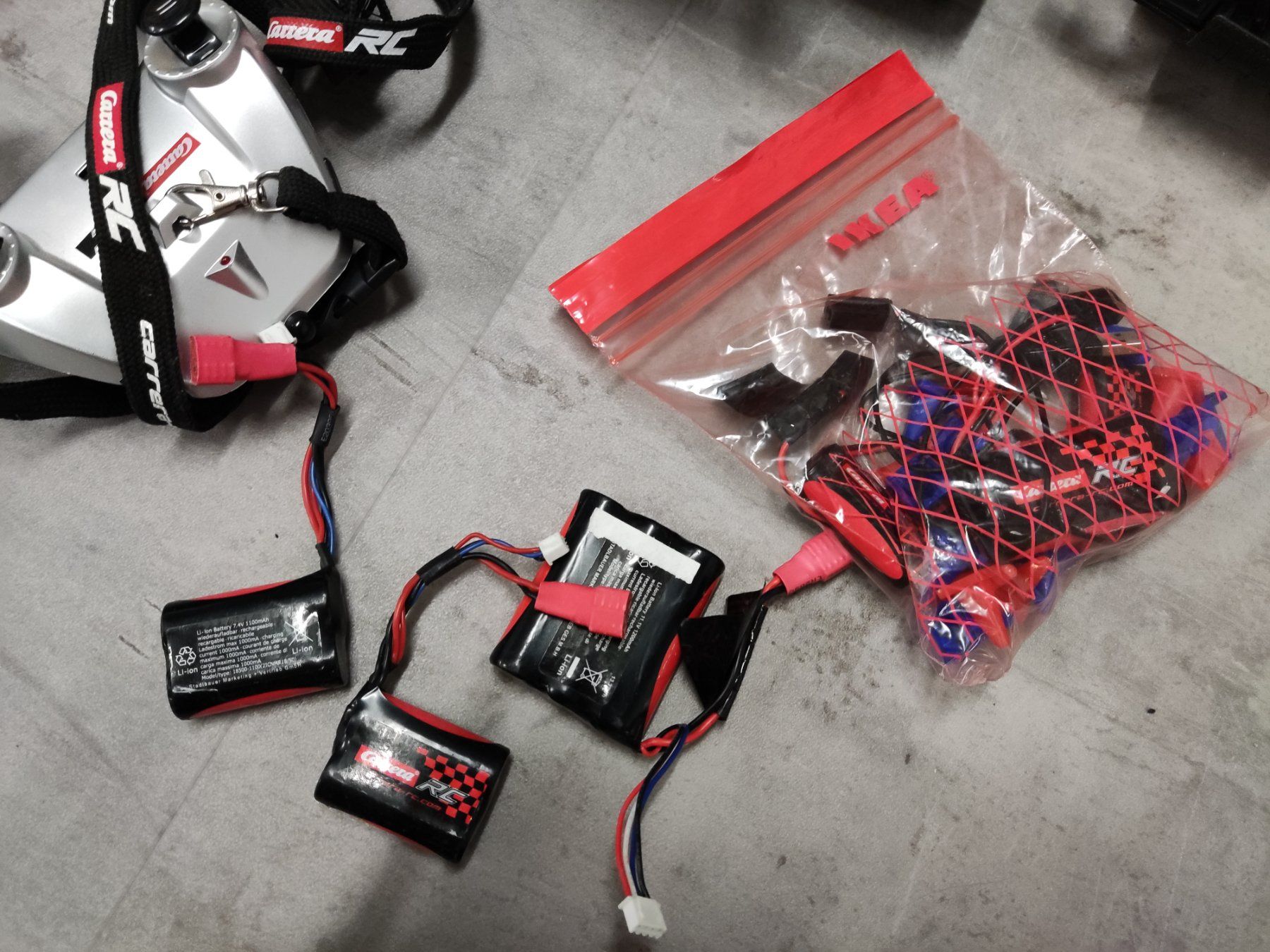 Carrera RC Modellbau: Rc Carrera ferngesteuertes Auto set – Defekt aus Mörschwil von  4