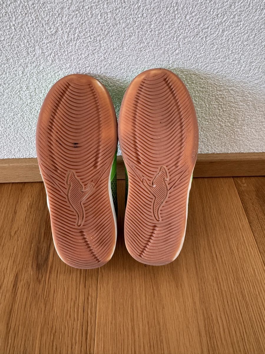 Chaussures garçon: Kangaroos Hallenturnschuhe Kinder Grösse 30 – D'occasion à Oltingen par Funnyface 1
