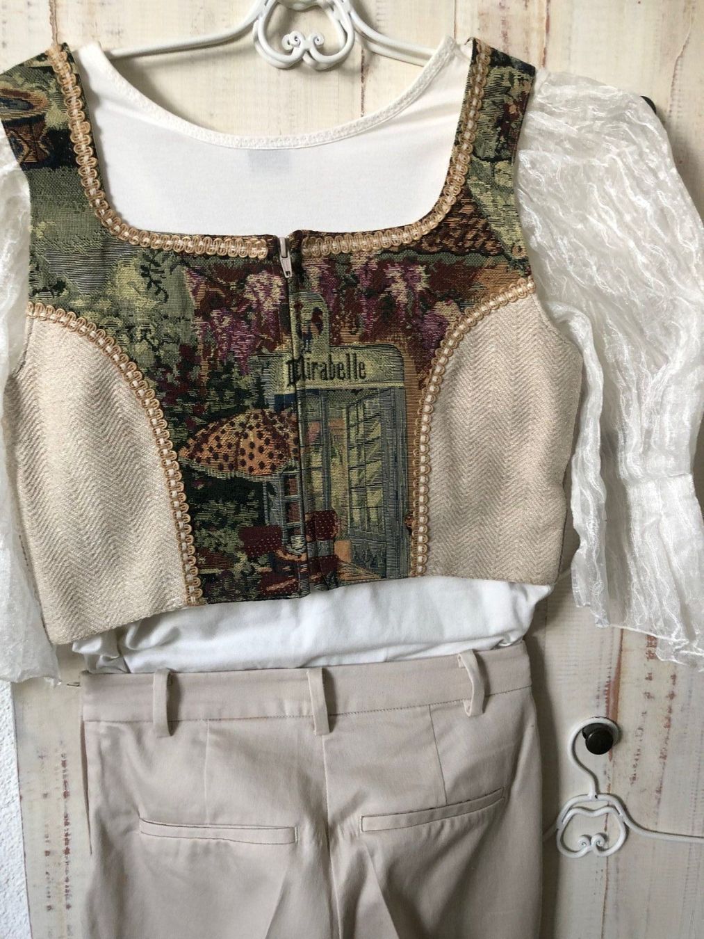 Lotti di vestiti: Trachtenbustier mit Blusenshirt und Hose – Nuovo (secondo la descrizione) da Hergiswil NW venduto da redrose51 4