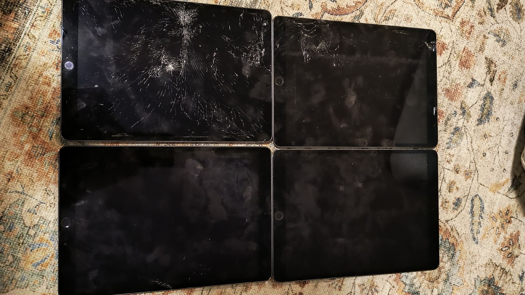 Apple Tablettes PC: iPad A2152 – Défectueux à Wagen par huki30 2
