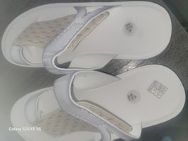 Badeschuhe Sandalen weiss Grösse 43 neu