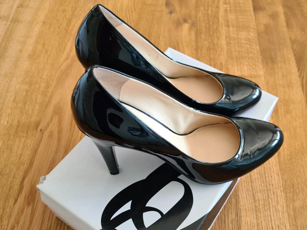 Scarpe da donna: Nine West Lack Pumps Schwarz, Grösse 41 / US 10 – Usato da Jona venduto da hen_7fyc 7