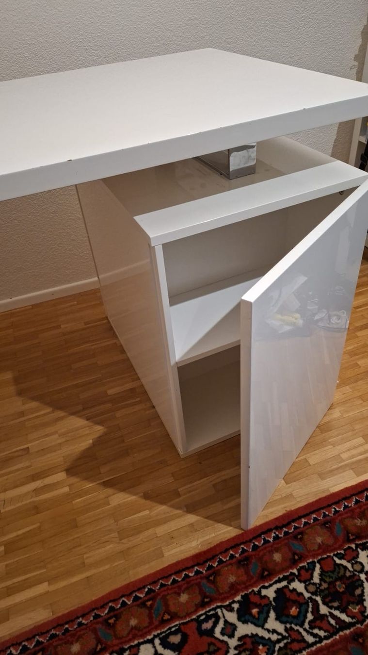 Schreibtische: Weisser massiver Schreibtisch – Gebraucht aus Rütihof von Mariowuhu 3