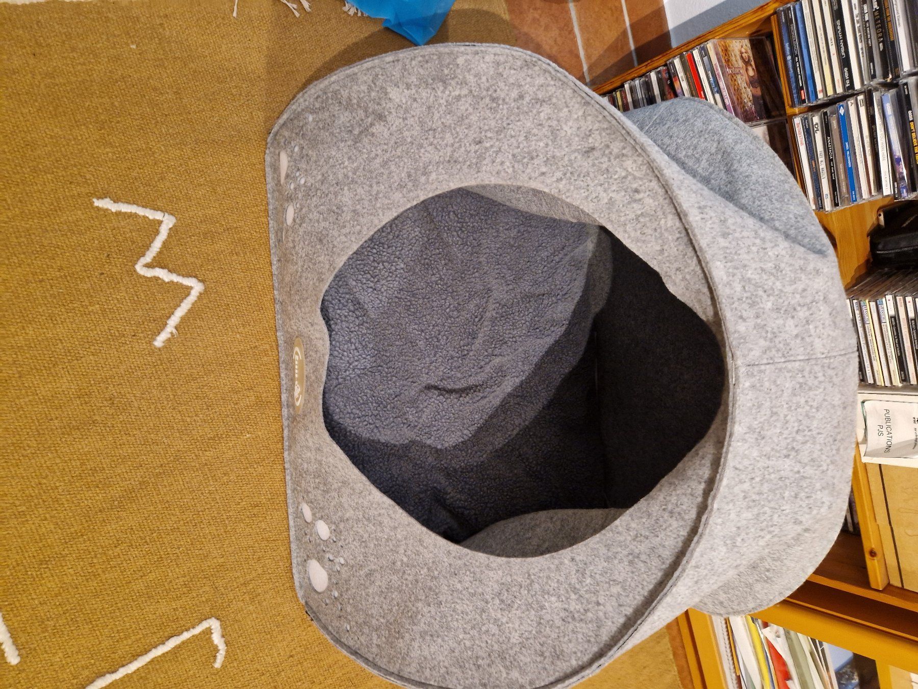 Cucce & Letti: niche igloo – Usato da Crassier venduto da steff2000 1