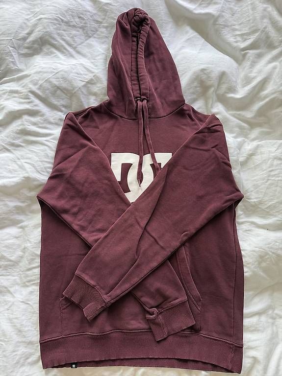 Maglioni & Felpe: Vintage DC Hoodie  – Usato da Münchenstein venduto da Daffr 1