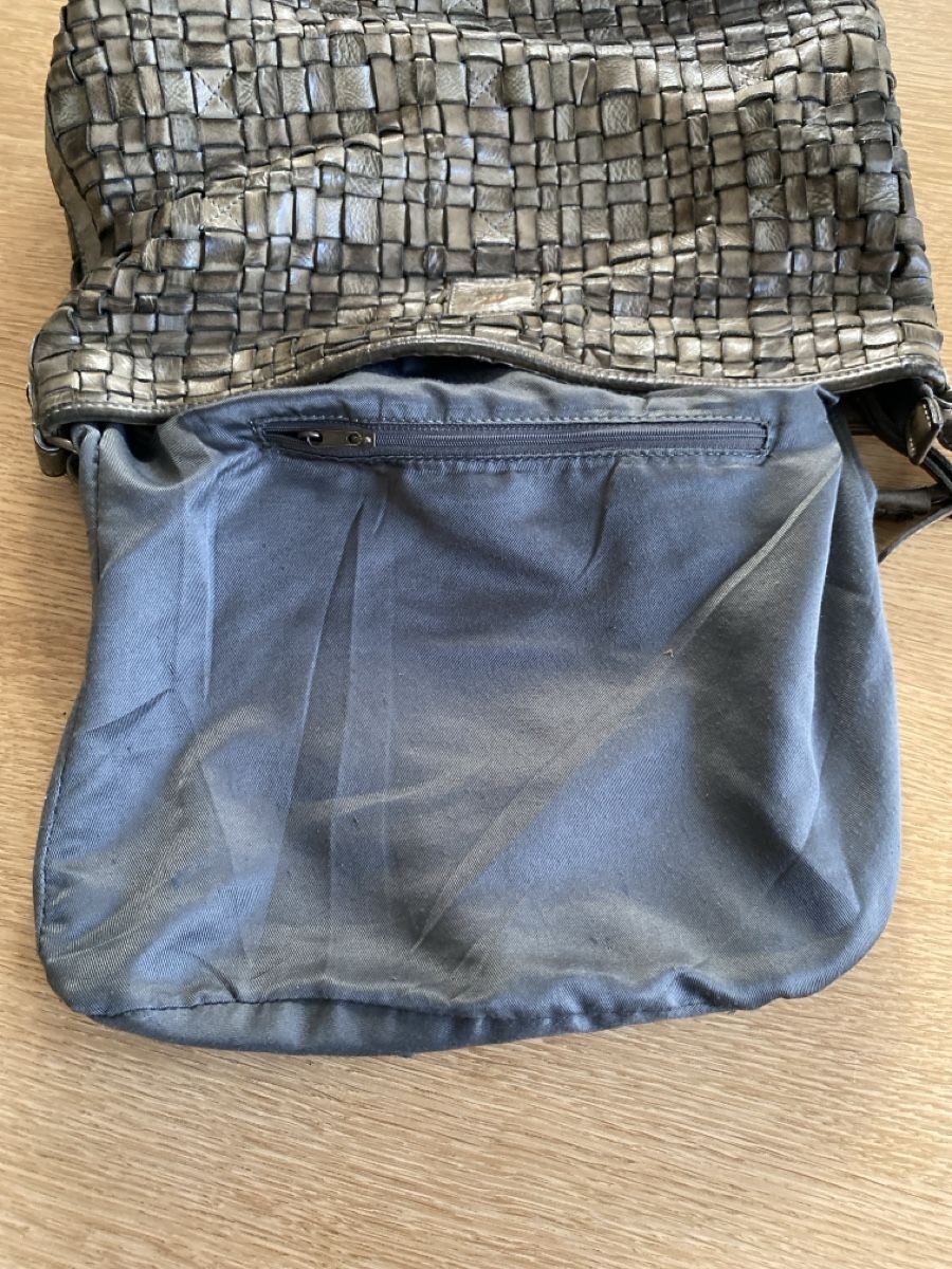 Borse da donna: gebrauchte BEAR Leder  Handtasche – Usato da Waltenschwil venduto da Angela99 3