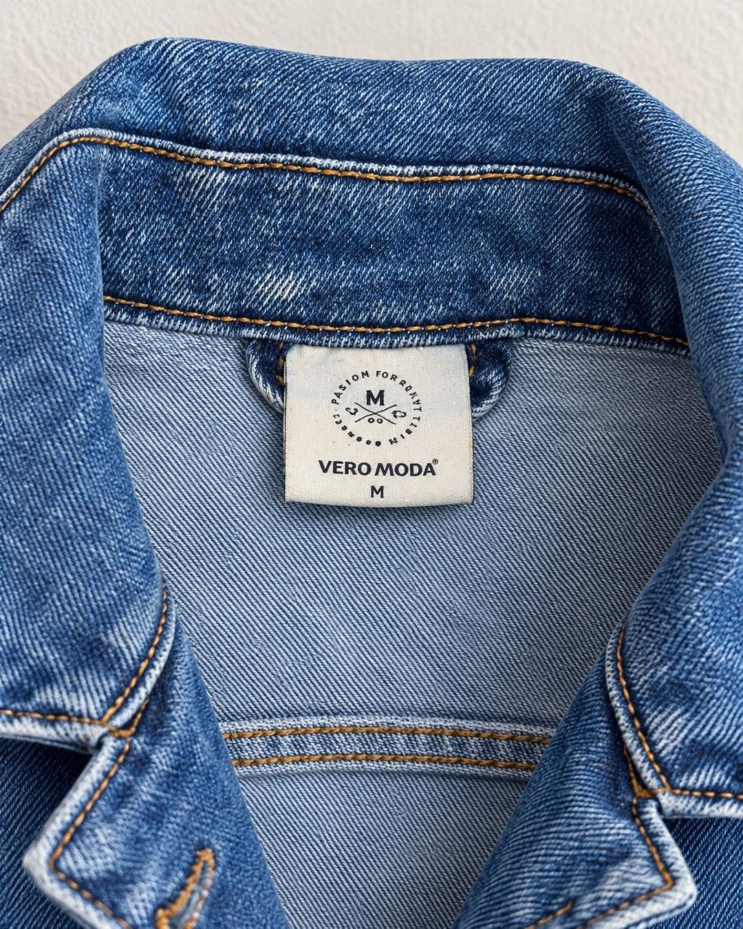 Vero Moda Giacche: Jeansjacke – Usato da Niederuzwil venduto da Lisascloset 3