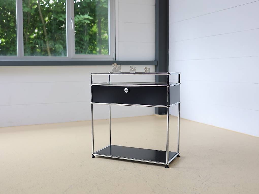 USM Cassettiere: USM Haller Sideboard Schwarz – Usato da Meinisberg venduto da atelier_TILIJA