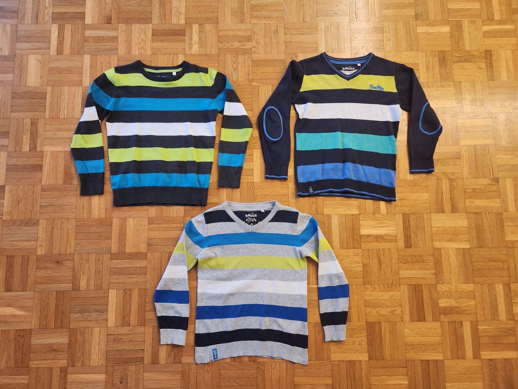 Pulls et sweat-shirts: Pullover Gr. 128 / 134 – D'occasion à Fällanden par ql17 2