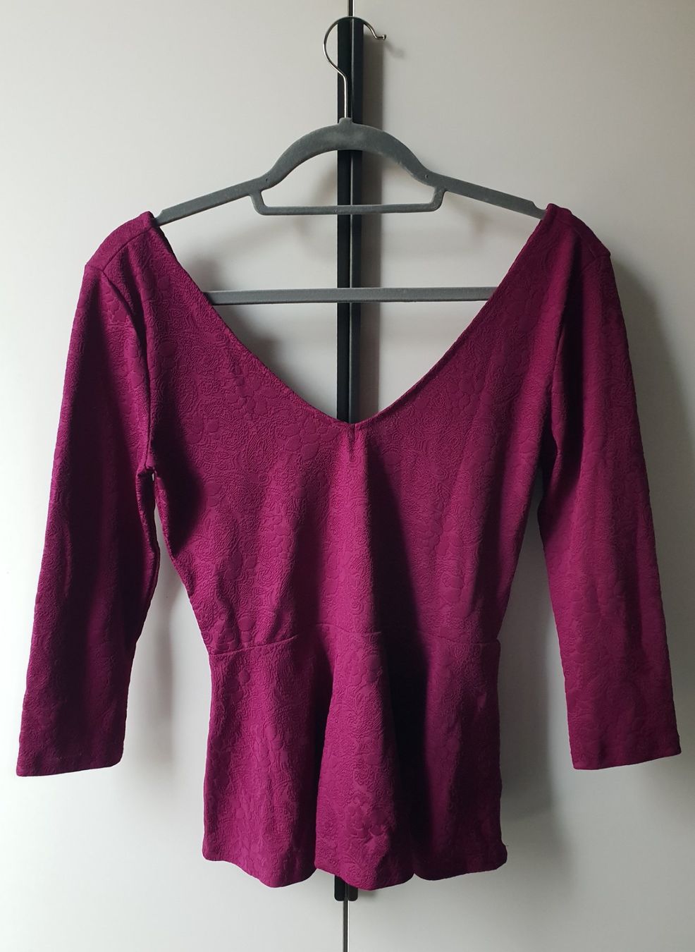 Top: 🐸 SÜSSES TOP / PULLOVER S BLUMENMUSTER FUCHSIA NEU – Nuovo (secondo la descrizione) da Môtier (Vully) venduto da Frogs 1