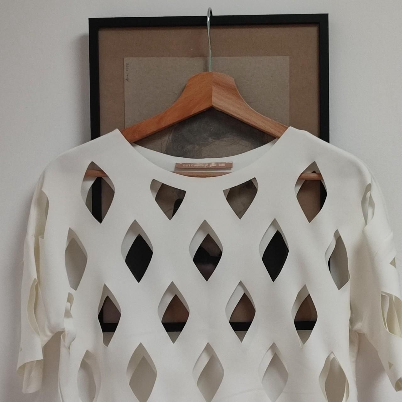 Top: Cooles weisses Crop-Top – Nuovo (secondo la descrizione) da Gattikon venduto da ninuska13 6