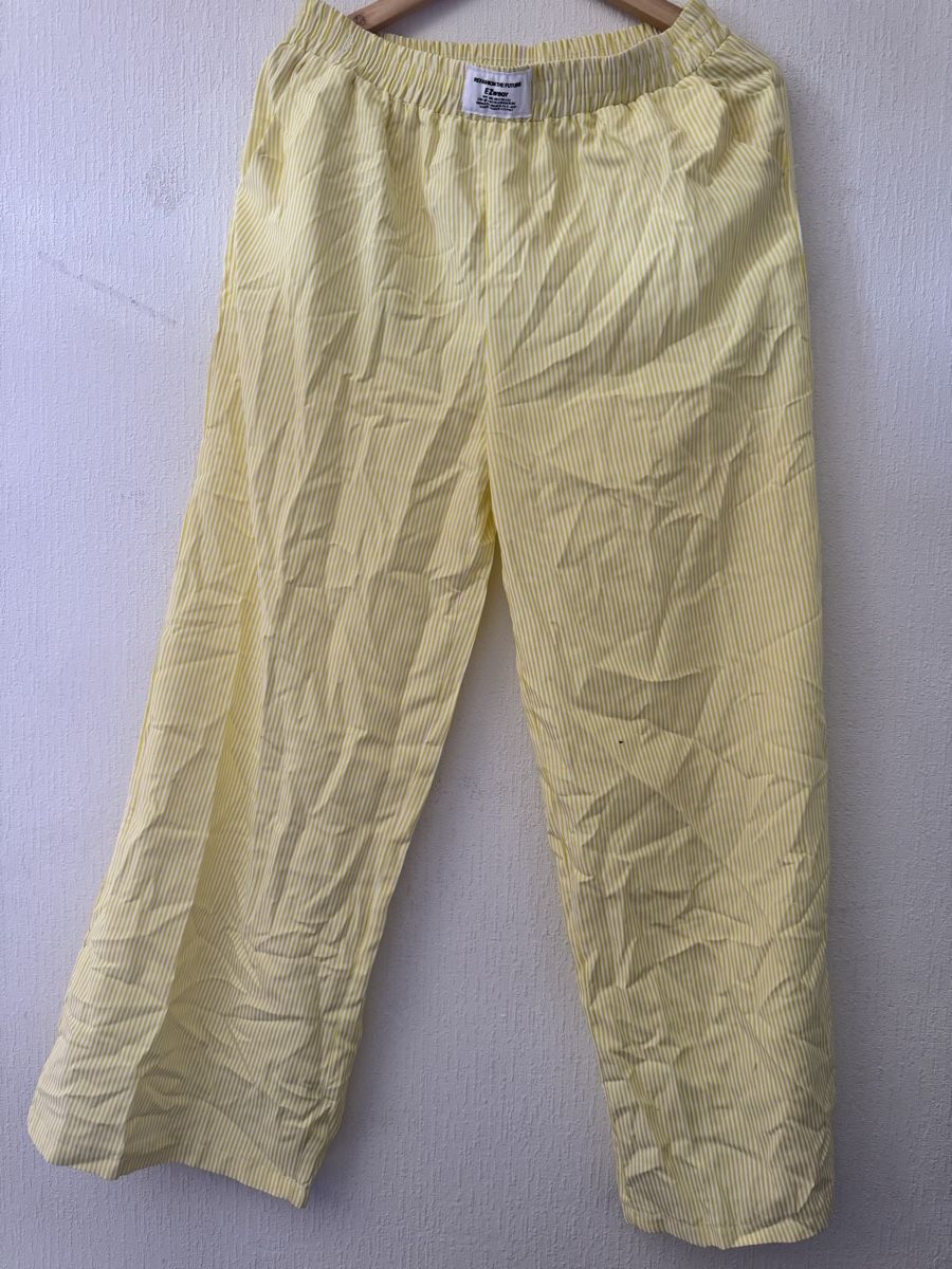 Lots de vêtements: Pantalon Temu ample 100% polyester taille L rose rayé – Neuf (Voir description) à Morrens VD par nor_qk2m 3