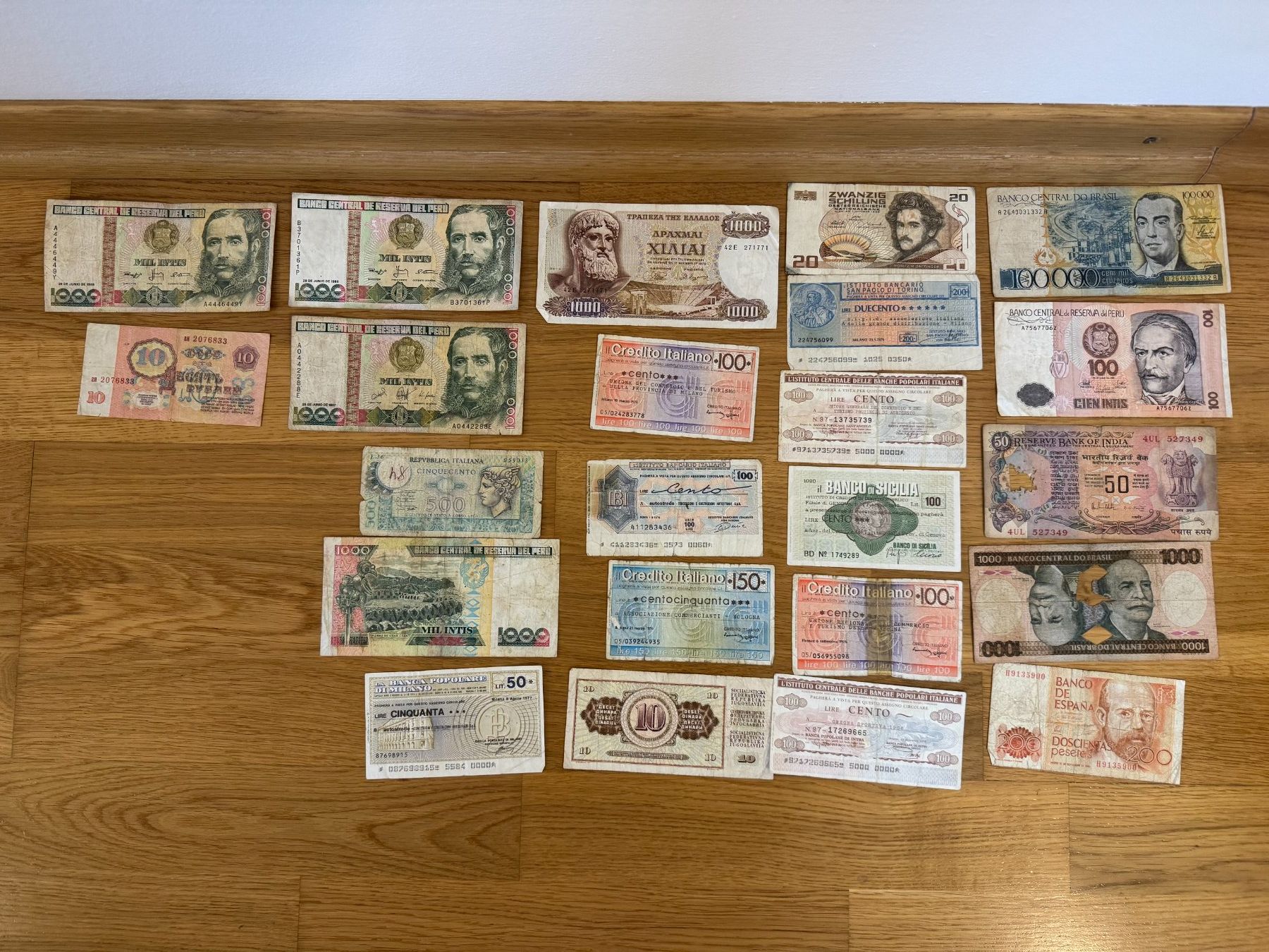 Banconote: Banknoten und Gutscheine – Usato da Wettingen venduto da Cyprus_one