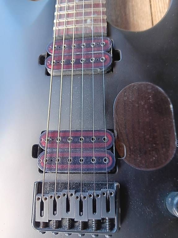 Schecter Strumenti musicali: Shecter Damien  satin black – Usato da Burgdorf venduto da Tinum 2