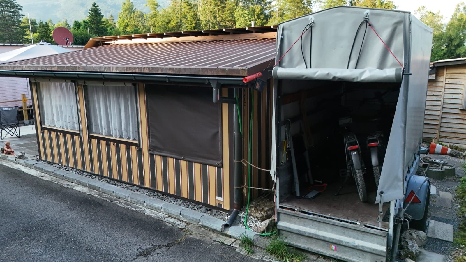 Veicoli da campeggio: Wohnwagen auf festem Stellplatz – Usato da Rotkreuz venduto da Pertehan 5