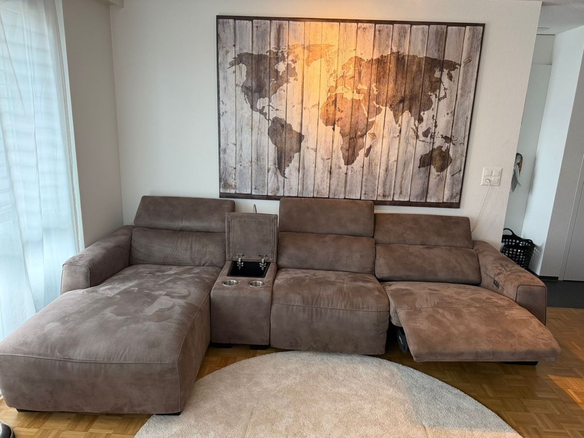 Divani: Grosses Sofa mit Relaxfunktion und USB-Anschlssse! – Nuovo (secondo la descrizione) da Emmenbrücke venduto da Kaufenverkaufenlu 4